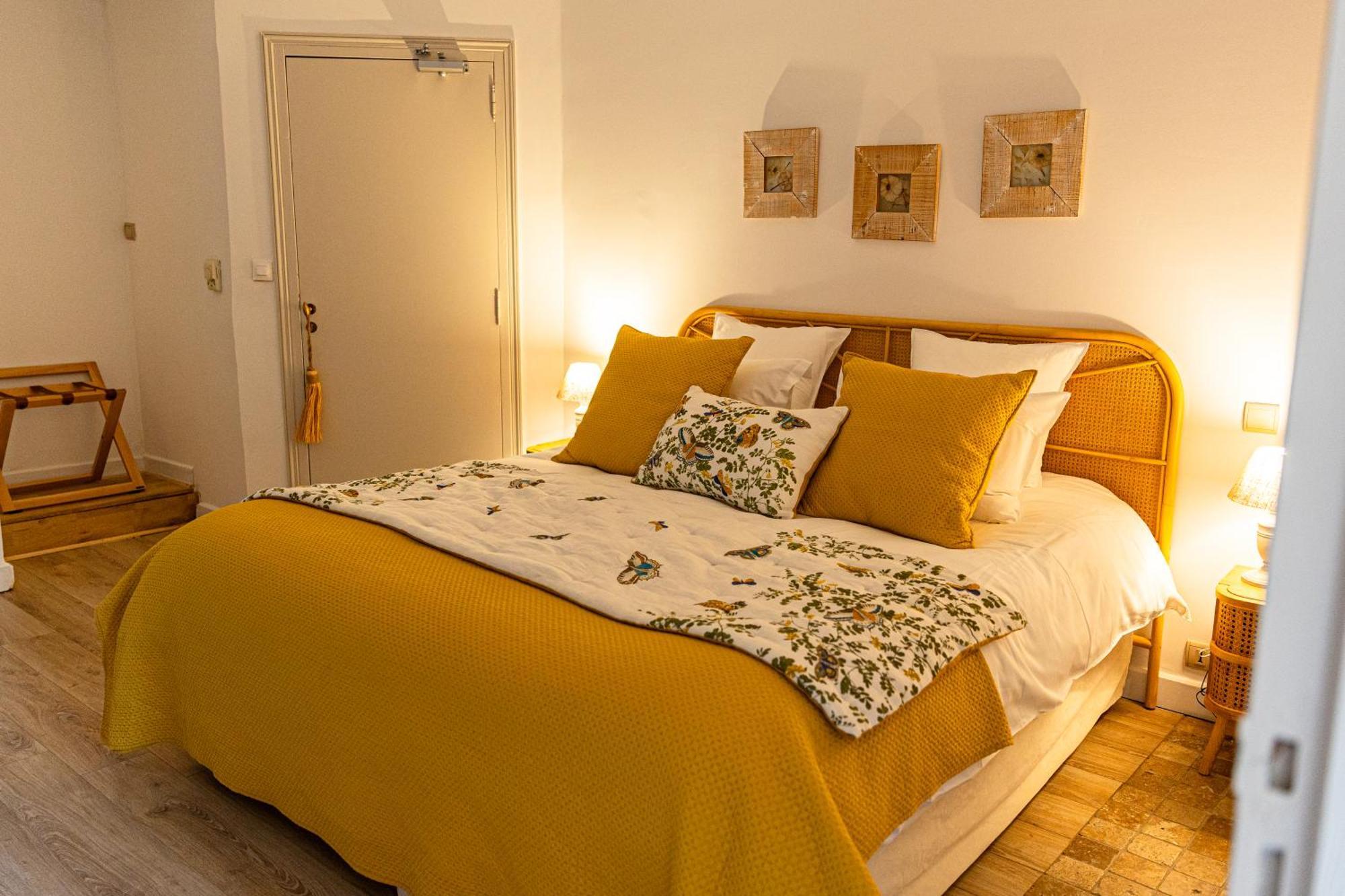 Maison Bournissac Noves Екстериор снимка