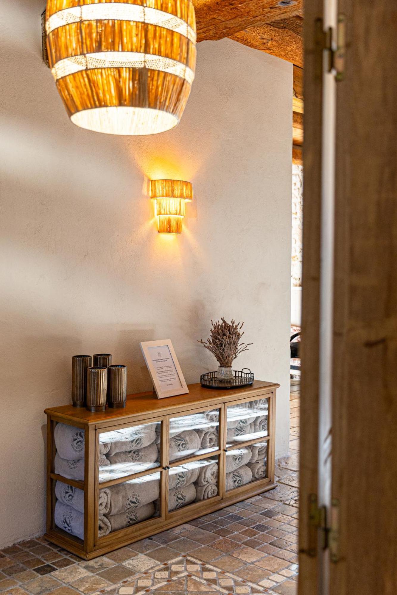 Maison Bournissac Noves Екстериор снимка